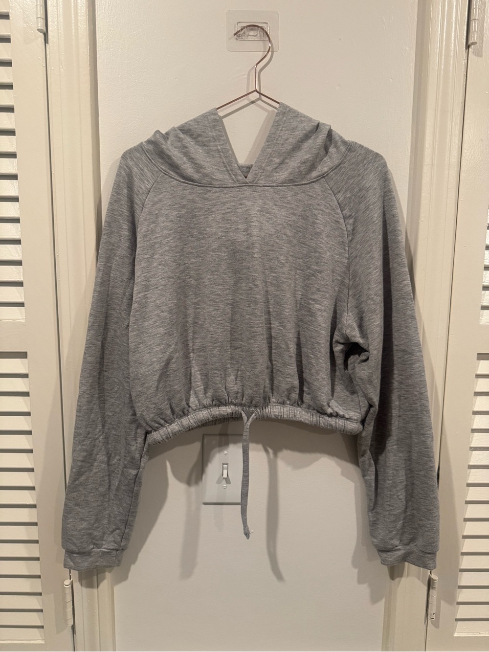 Onzie Cinch Crop Top in Heather Gray size M/L